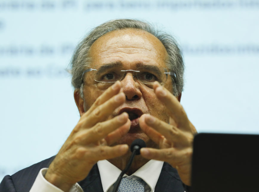 Guedes quer aprovar Reforma Tributária em 4 fases, priorizando IVA dual